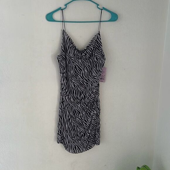 Wild Fable Size Medium Black & White zebra print Dress bodycon - Picture 1 of 6